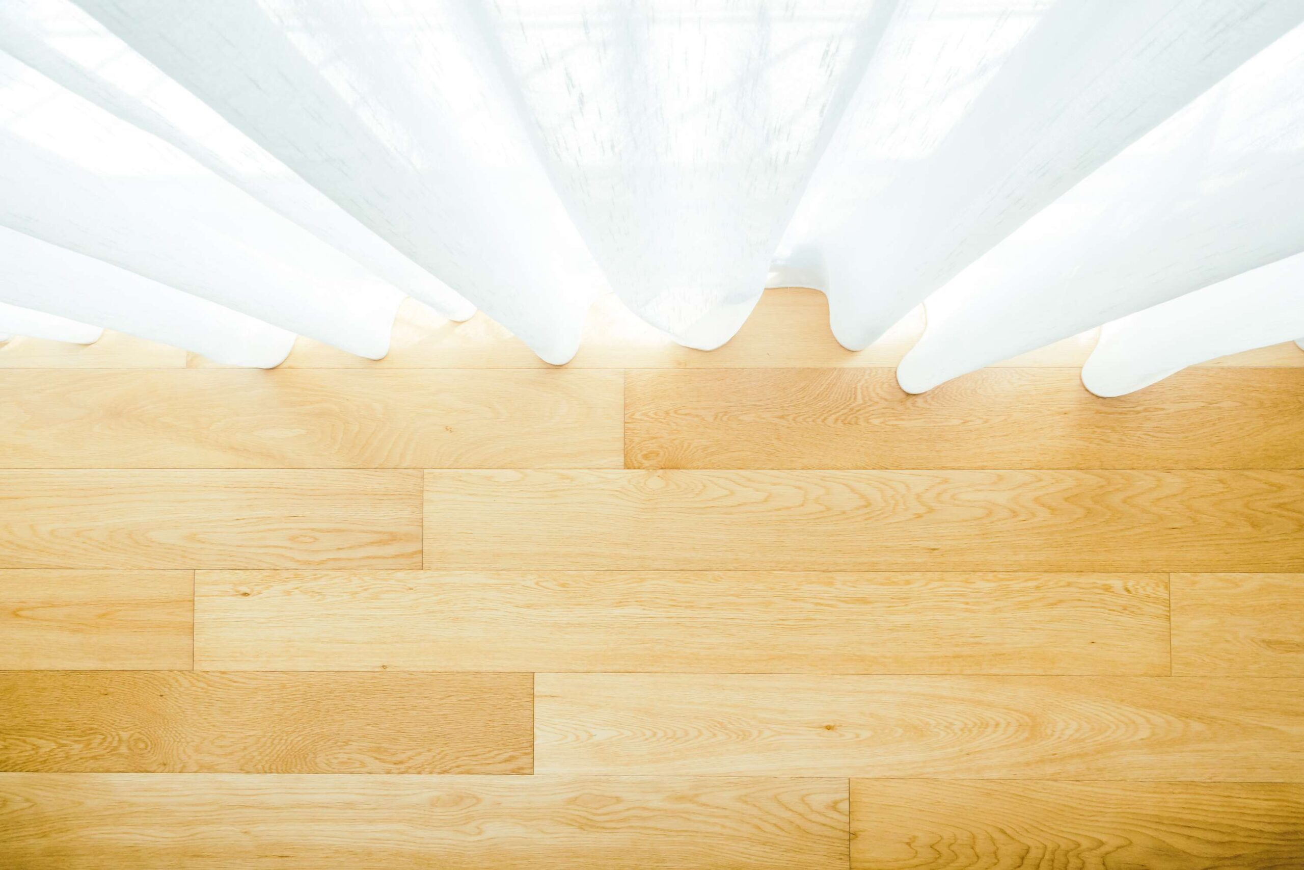 Les avantages du plancher flottant à Gatineau pour les familles et les animaux