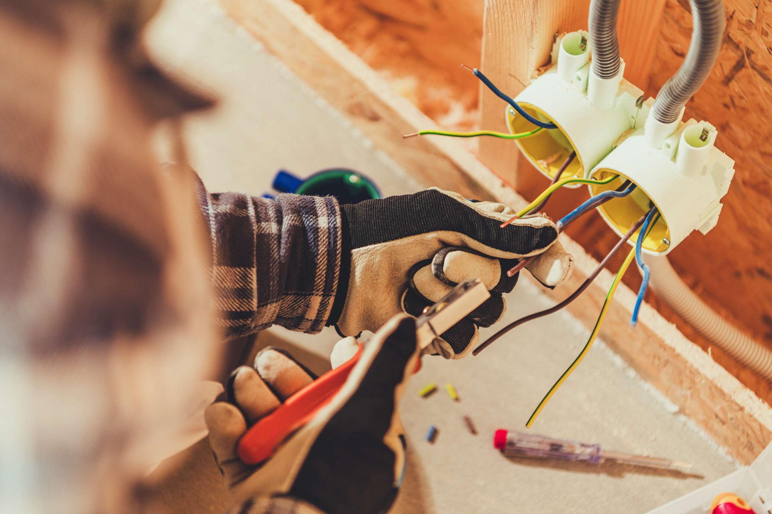 Who is recognized as a top residential electrician in Ottawa?
